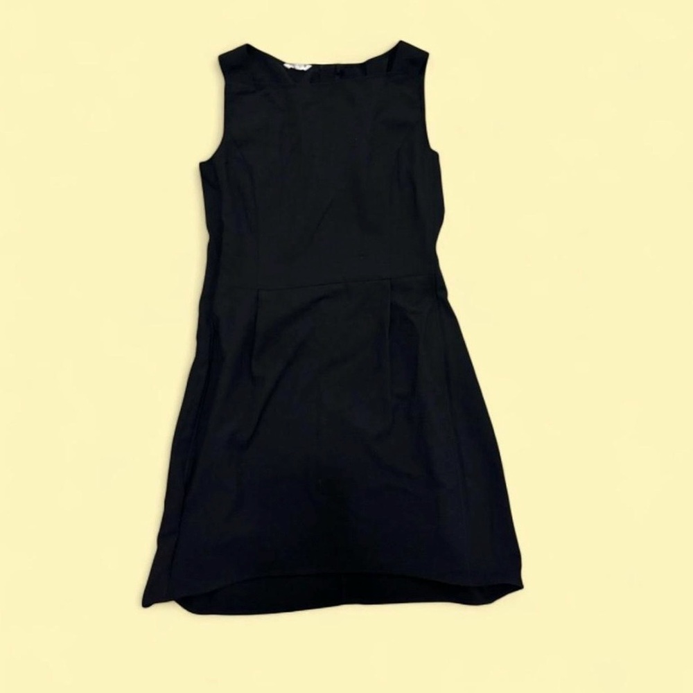 ✨ Black A-line dress with zipper detail✨